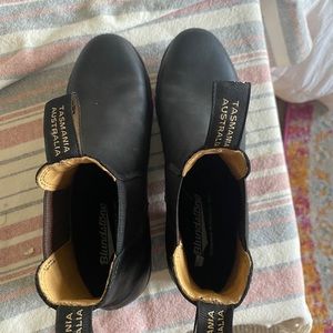 Blundstone heeled boots - size 10